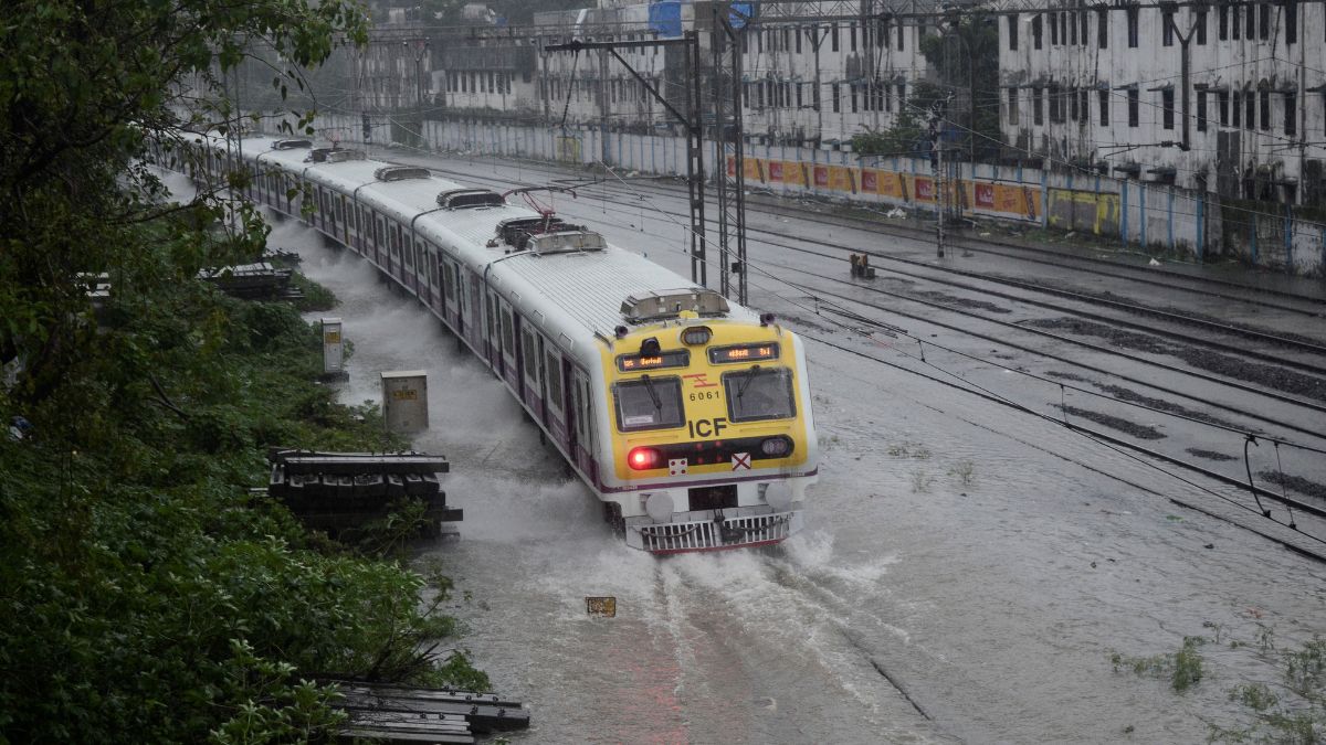 Mumbai trains - 1