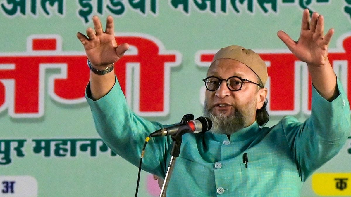 All India Majlis-e-Ittehadul Muslimeen (AIMIM) President Asaduddin Owaisi addresses a public meeting | PTI
