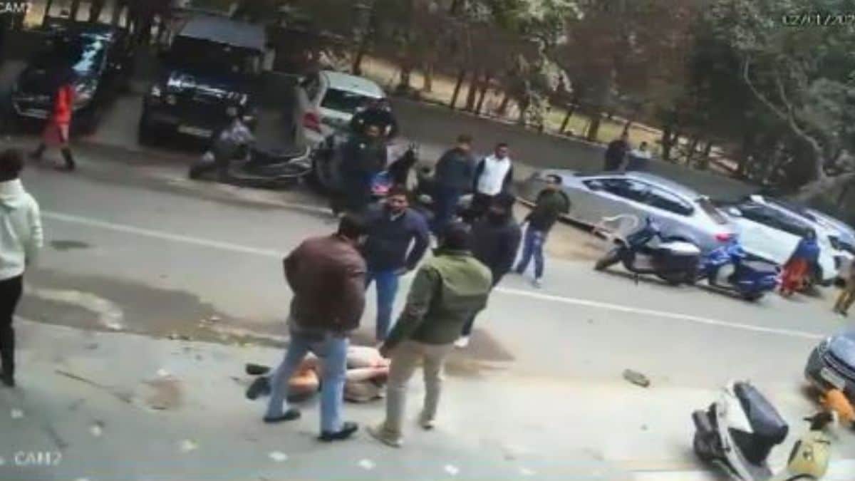 laxmi-nagar-delhi-violence - 1