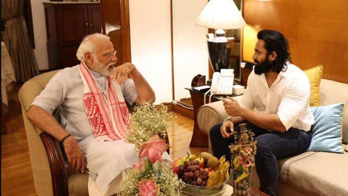 Actor Unni Mukundan with Prime Minister Narendra Modi 