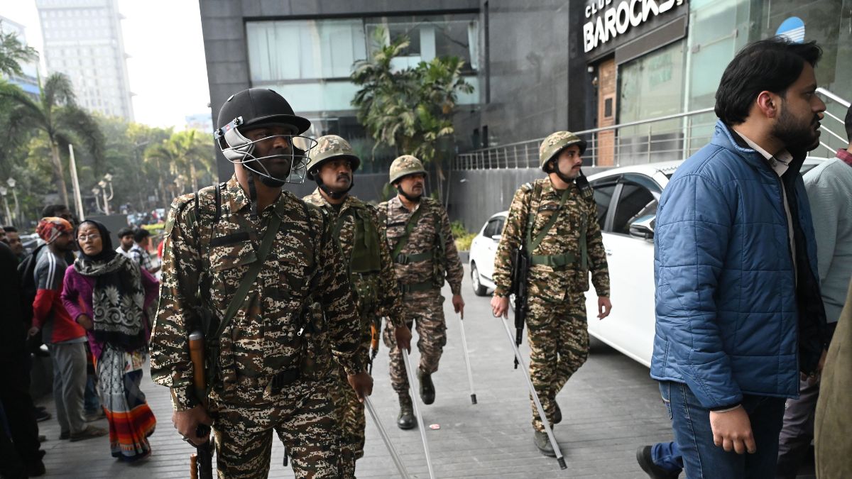 ED officials and central security forces enter I-PAC office at Infinity Godrej waterside office complex in Kolkata | Salil Bera