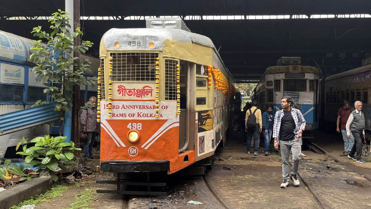 Gitanjali tram car from World War II era | Salil Bera