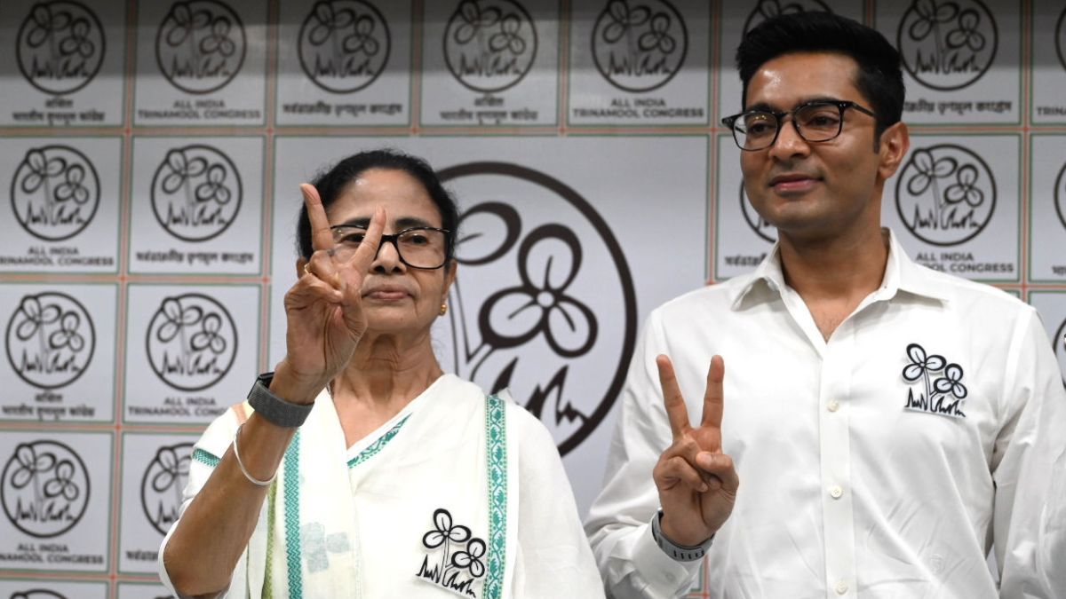 West Bengal CM Mamata Banerjee (L) and TMC All-India General Secretary Abhishek Banerjee (R) at March 20 press conference where she unveiled the party's manifesto ahead of the 2026 Assembly elections | Salil Bera