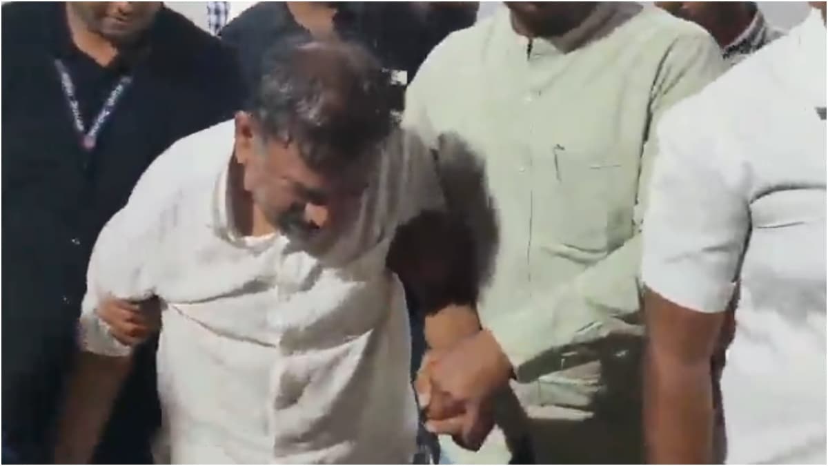 Ashok Kharat in police custody | X