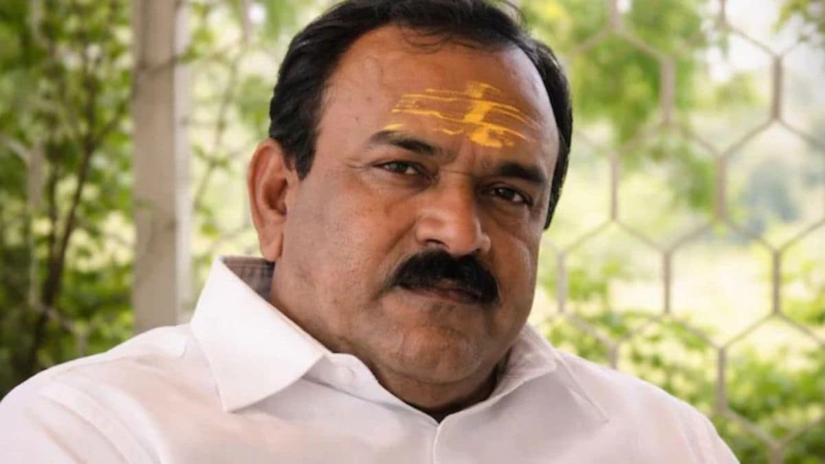 Disgraced 'godman' Ashok Kharat | X
