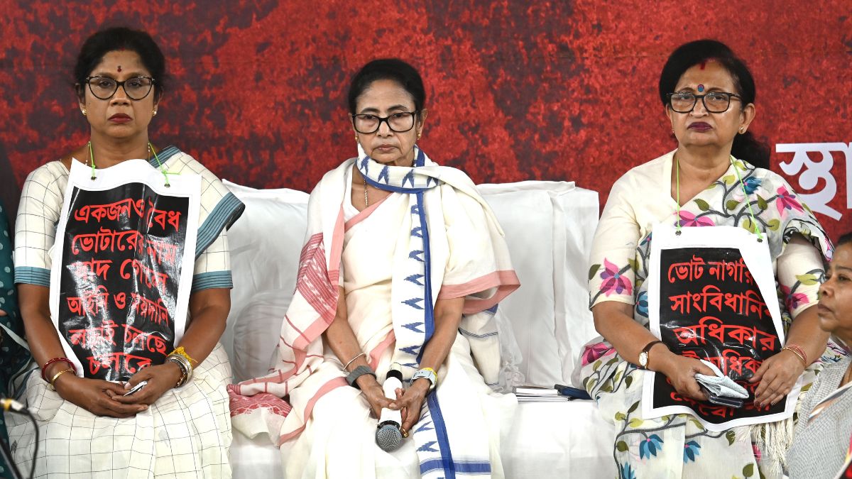 West Bengal Chief Minister Mamata Banerjee (centre) during a sit-in protest against the alleged arbitrary deletions from the post-SIR electoral rolls in Kolkata | Salil Bera
