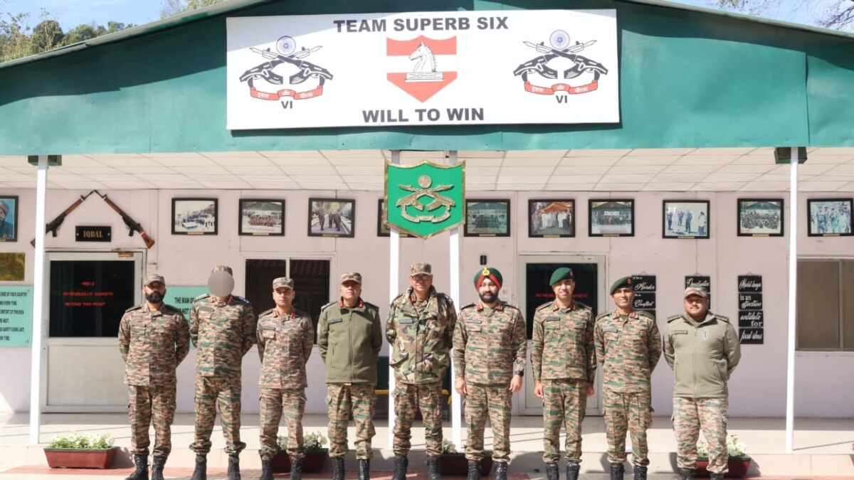 The General Officer Commanding (GOC) of the Jammu-based White Knight Corps, Lieutenant General P K Mishra, visited the Romeo Force in Jammu and Kashmir's Rajouri district | X