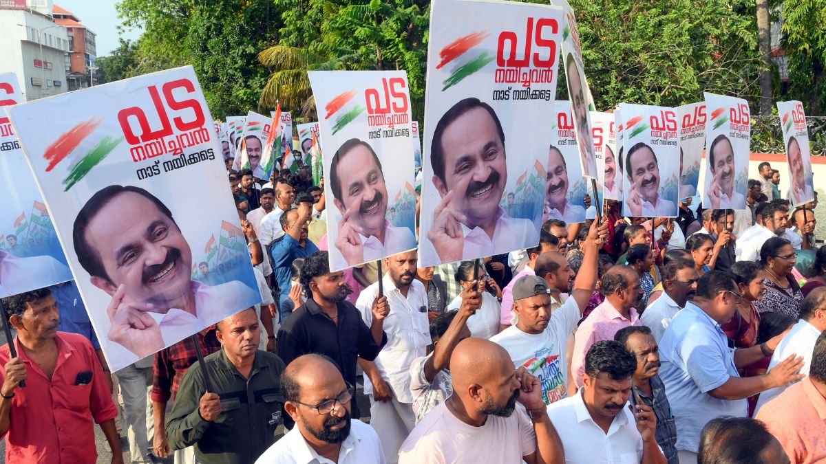 Supporters of Kerala Chief Minister V.D. Satheesan take to streets | PTI