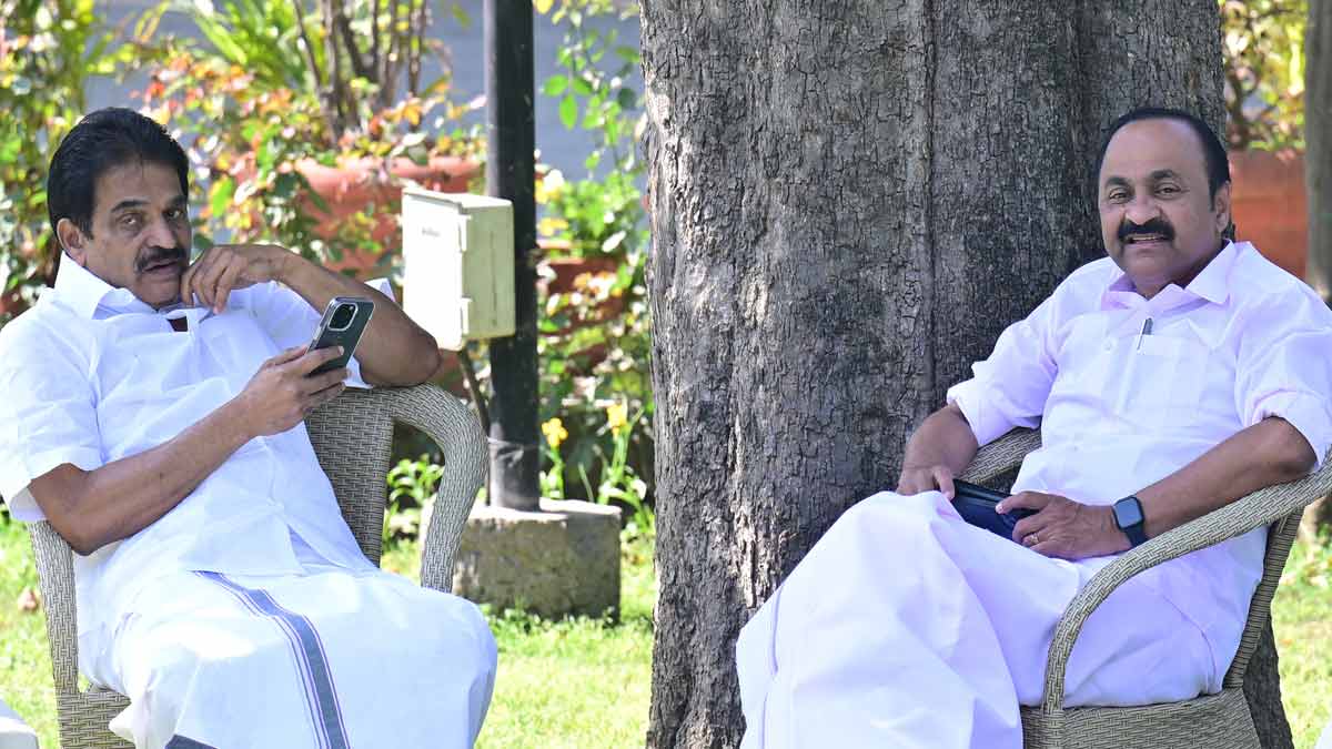 K.C. Venugopal (left) with V.D. Satheesan | Rahul R. Pattom