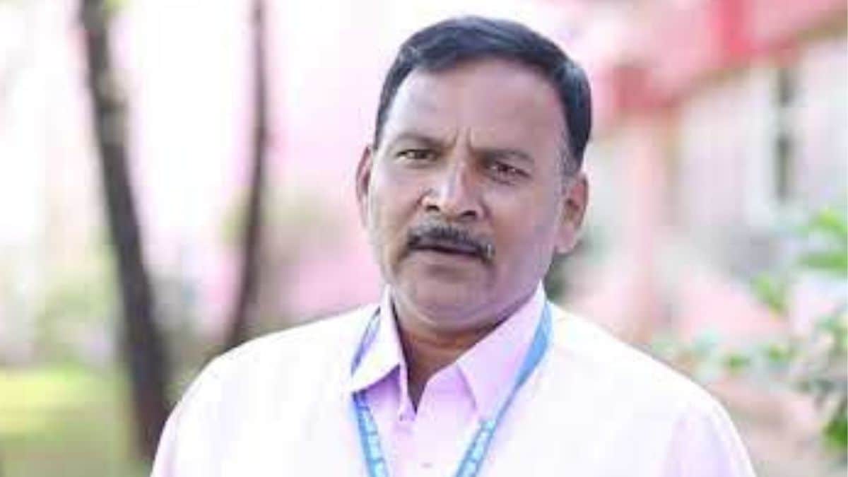 Retired Chemistry professor P.V. Kulkarni | Screengrab: YouTube