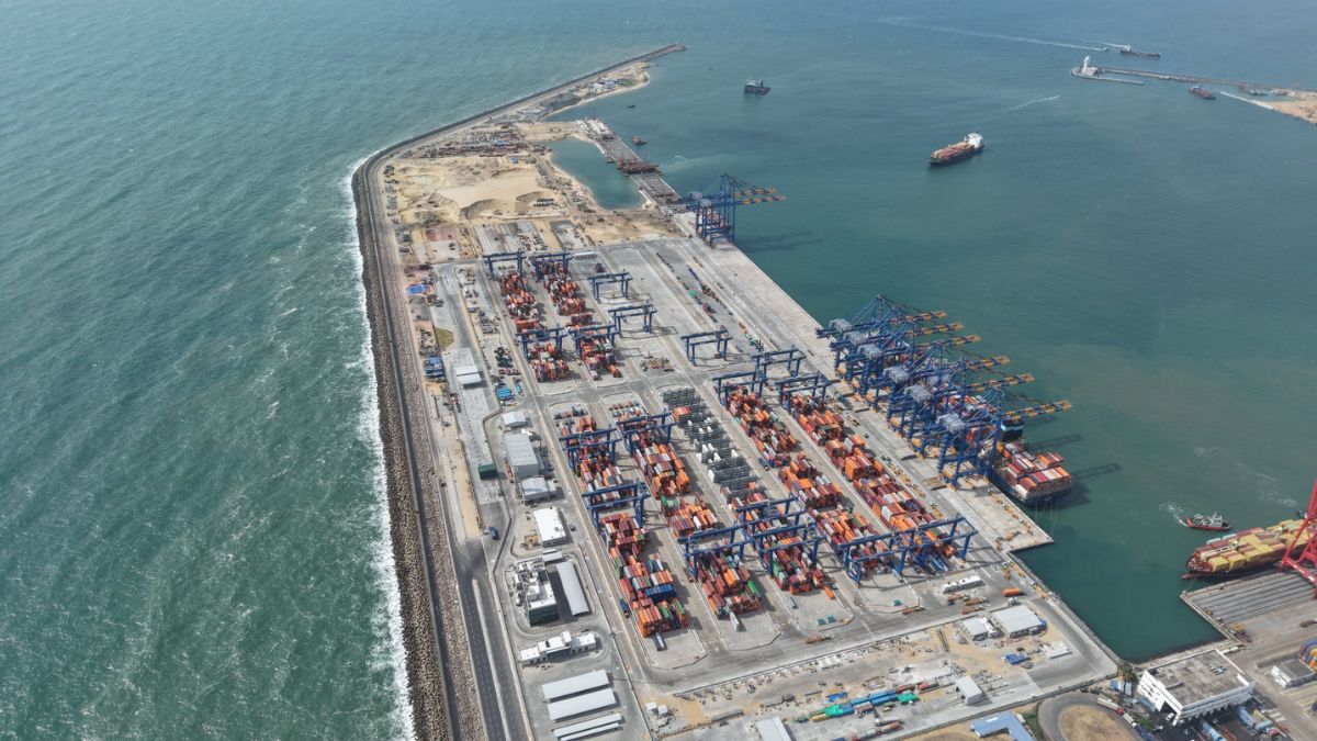 File: The under-construction 1400M Quay at Colombo West International Terminal (CWIT) from July 2025 | CWIT/X