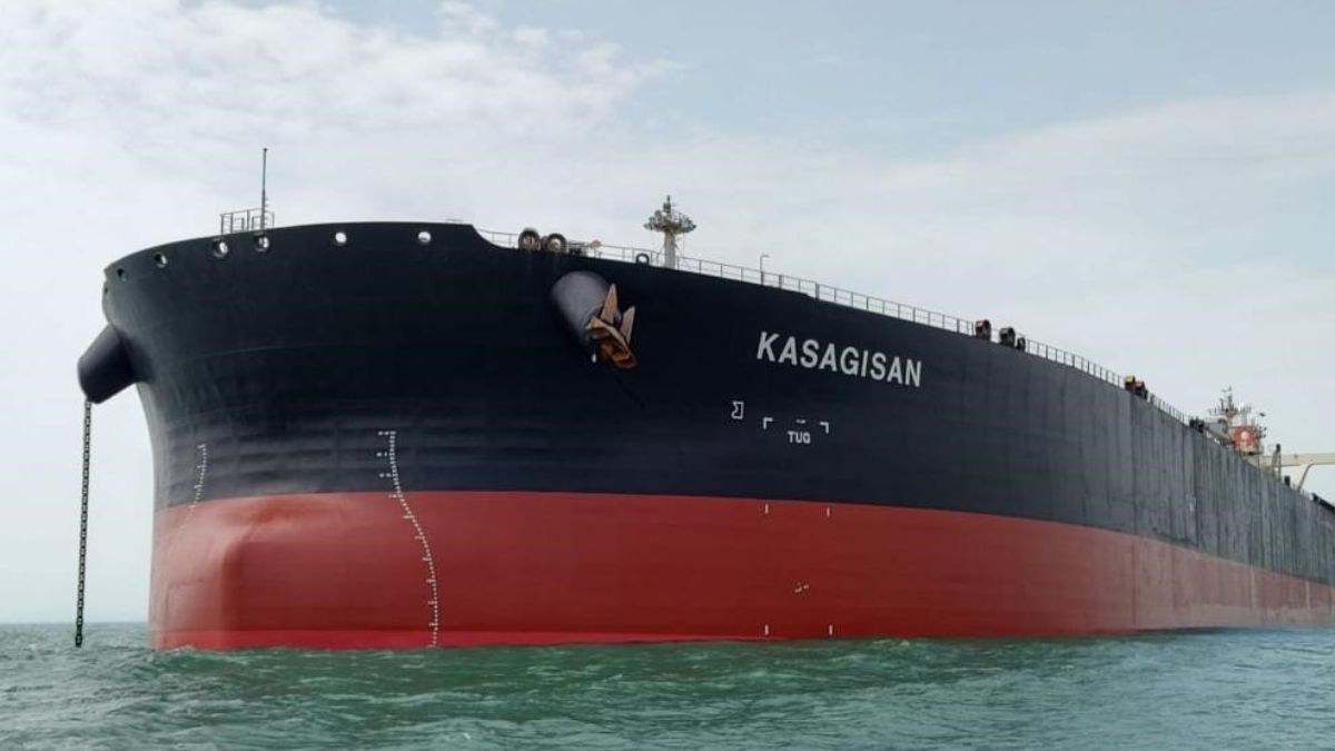 The 2006-built very large crude carrier 'Kasagisan' | Sakura Energy Transport