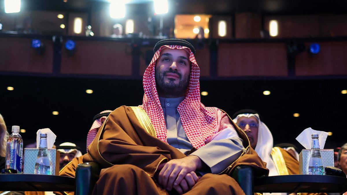 Crown Prince Mohammed bin Salman of Saudi Arabia listens to US President Donald  Trump at the U.S.-Saudi Investment Forum at the Kennedy Centre | AP