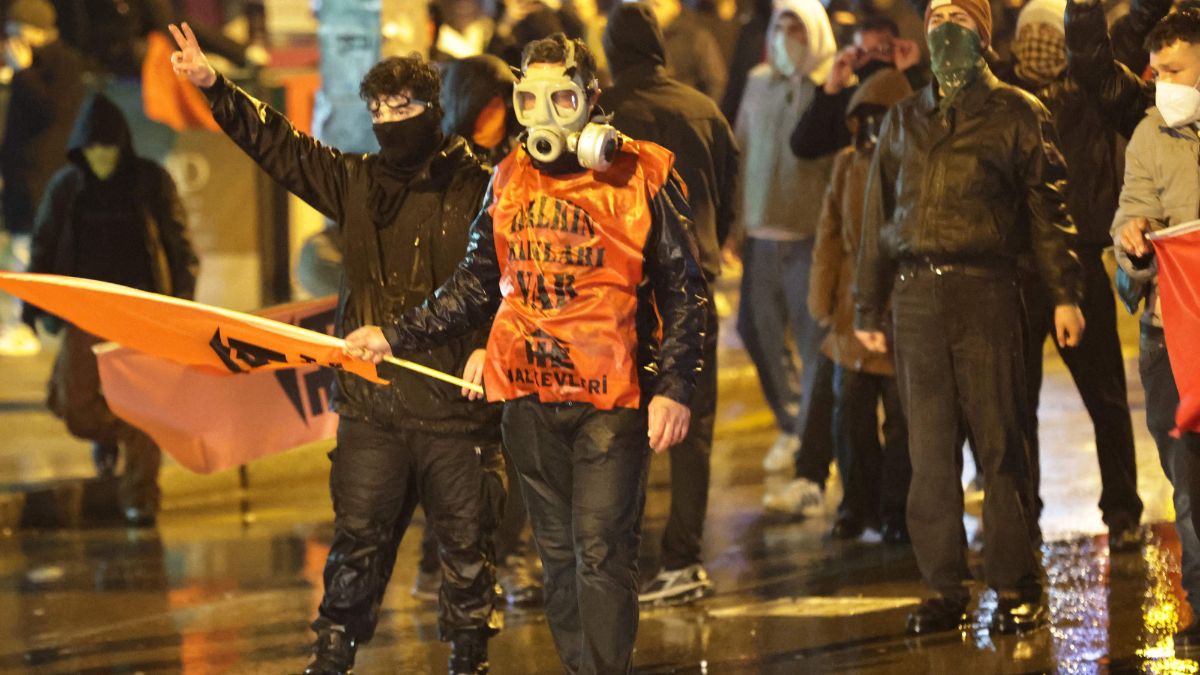 Protesters clash with Turkish anti riot police using tear gas and water cannons during a demonstration following the arrest of Istanbul's mayor, in Ankara | AFP