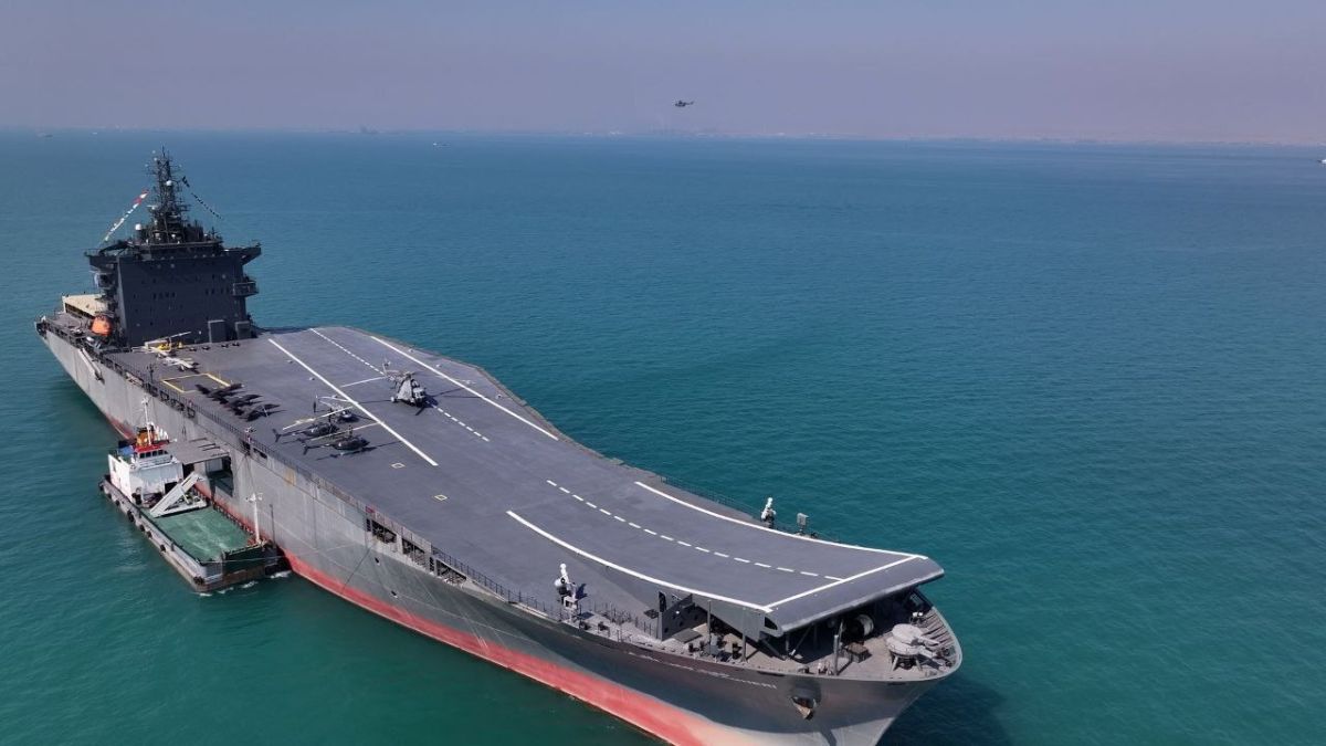 The Shahid Bagheri drone carrier | X 