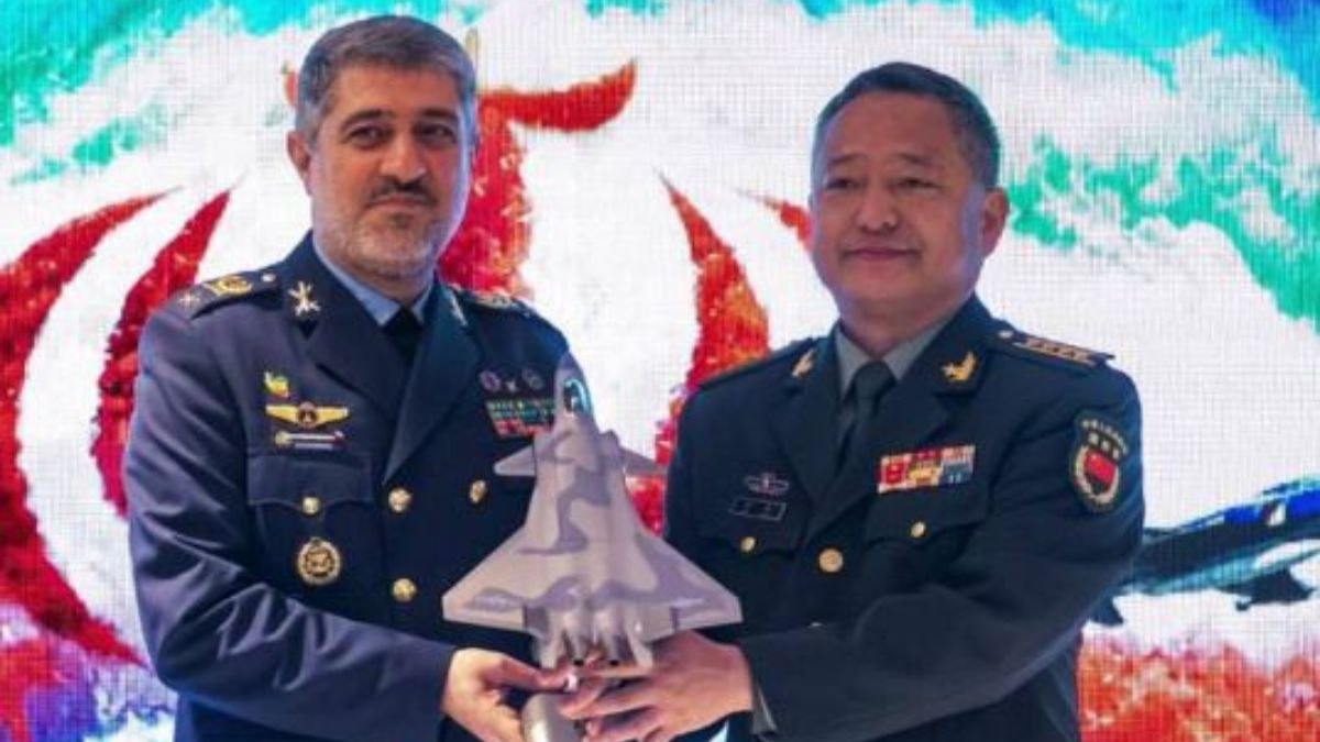 Chinese military attache presented a mock-up of the J-20 to Brigadier General Bahman Behmard during Iranian Air Force Day celebration | X  
