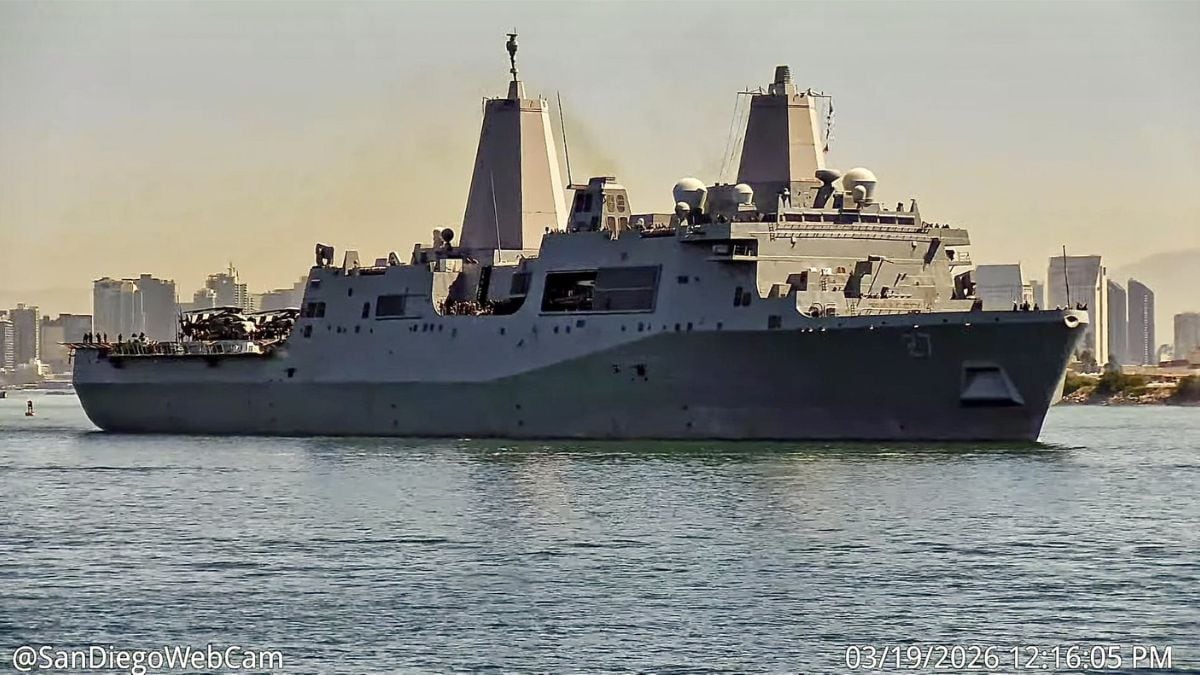 USS Boxer amphibious assault vessel | X 