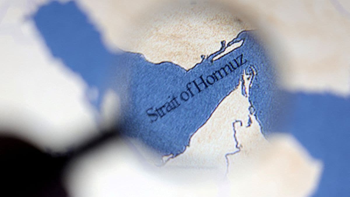 iran-mines-strait-hormuz - 1