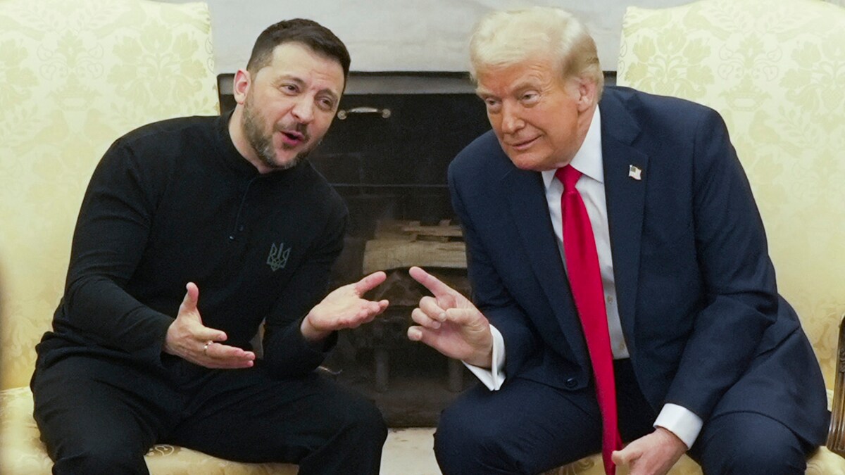 President Donald Trump, right, meets with Ukrainian President Volodymyr Zelenskyy in the Oval Office at the White House, Friday, Feb. 28, 2025, in Washington. (AP Photo/ Mystyslav Chernov)