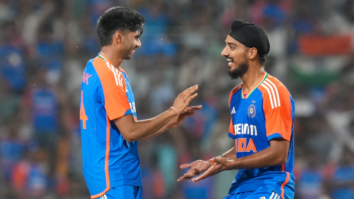 India's Mayank Yadav celebrates with Arshdeep Singh after taking the wicket of Bangladesh's Mahmudullah | PTI