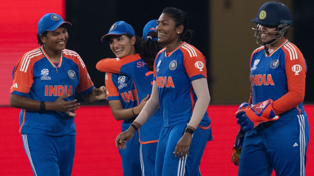 India's Renuka Thakur, second left, is congratulated by her teammates after she too the catch to dismiss Sri Lanka's Kavisha Dilhari during the ICC Women's T20 World Cup 2024 | AP