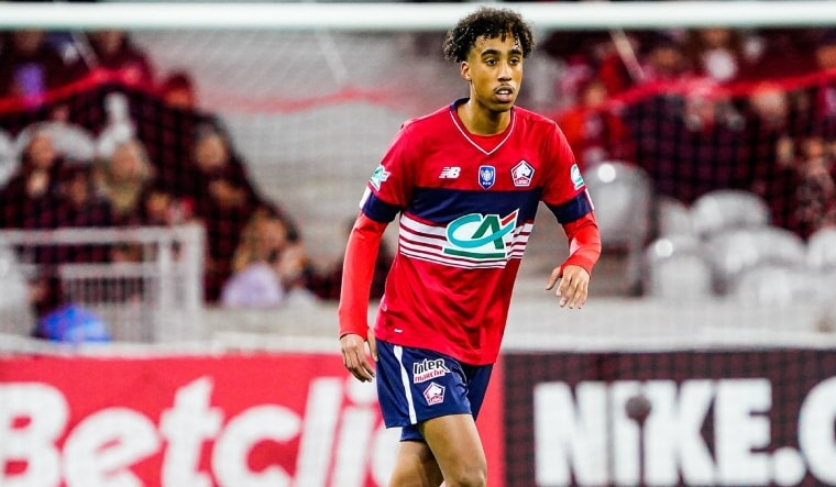Defender Leny Yoro of Lille | Twitter