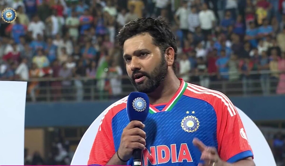 Rohit Sharma speaking at the Wankhede Stadium after the victory parade | X