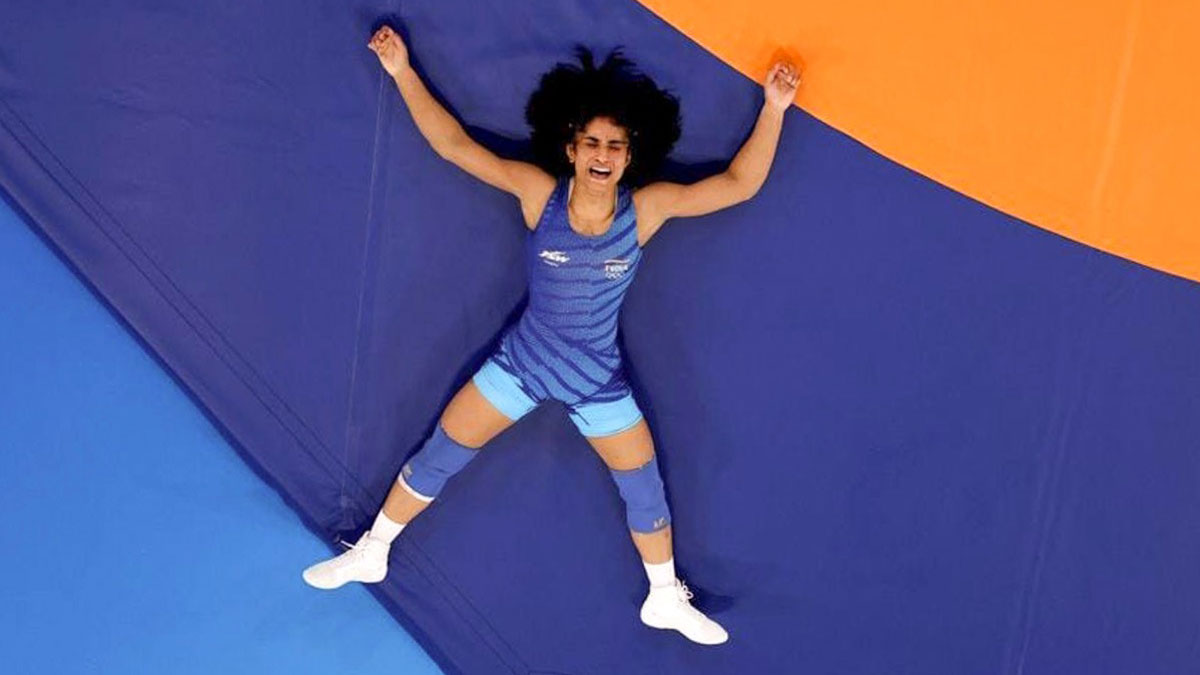 Vinesh Phogat was disqualified for being 100gm overweight on the morning of her final against Sarah Ann Hildebrandt of the USA | PTI