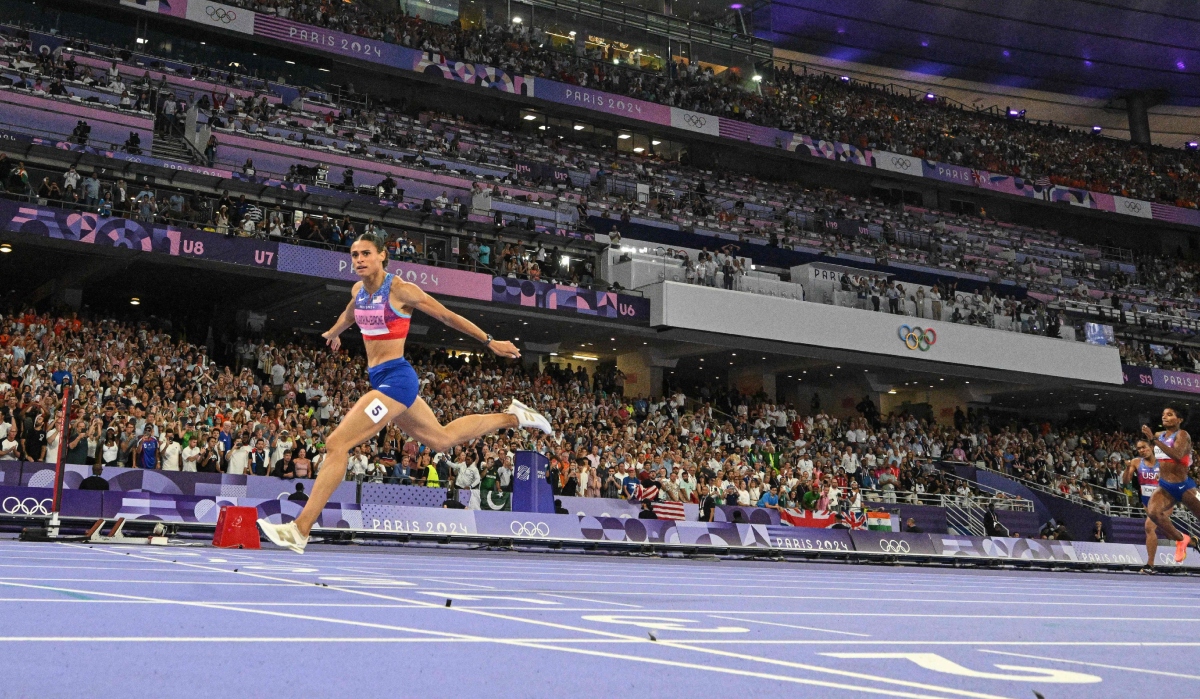 USA's Sydney McLaughlin-Levrone breaks world record again to retain ...