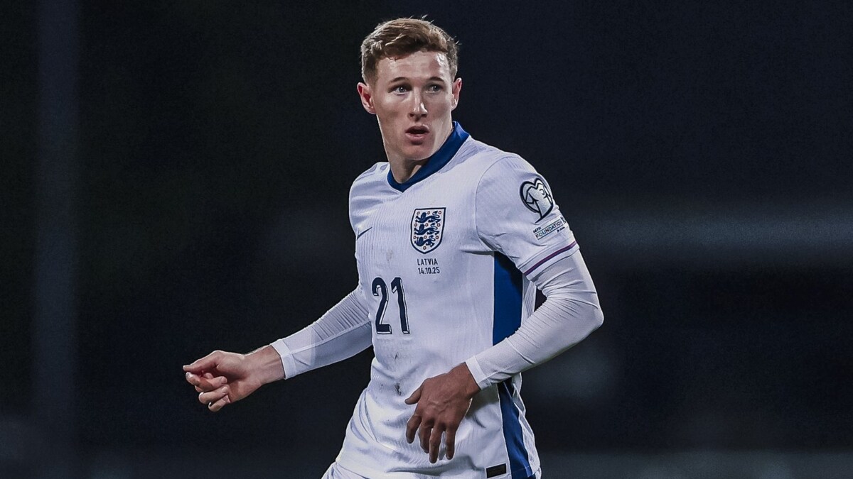 England midfielder Elliot Anderson | X