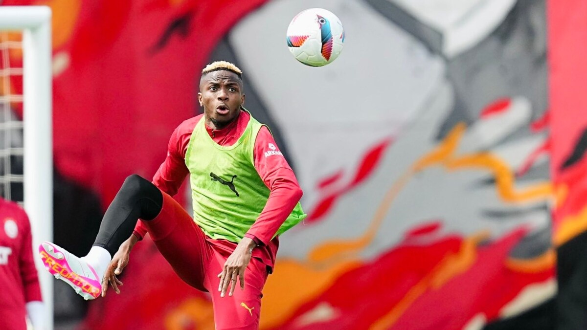 Victor Osimhen during a training session | X
