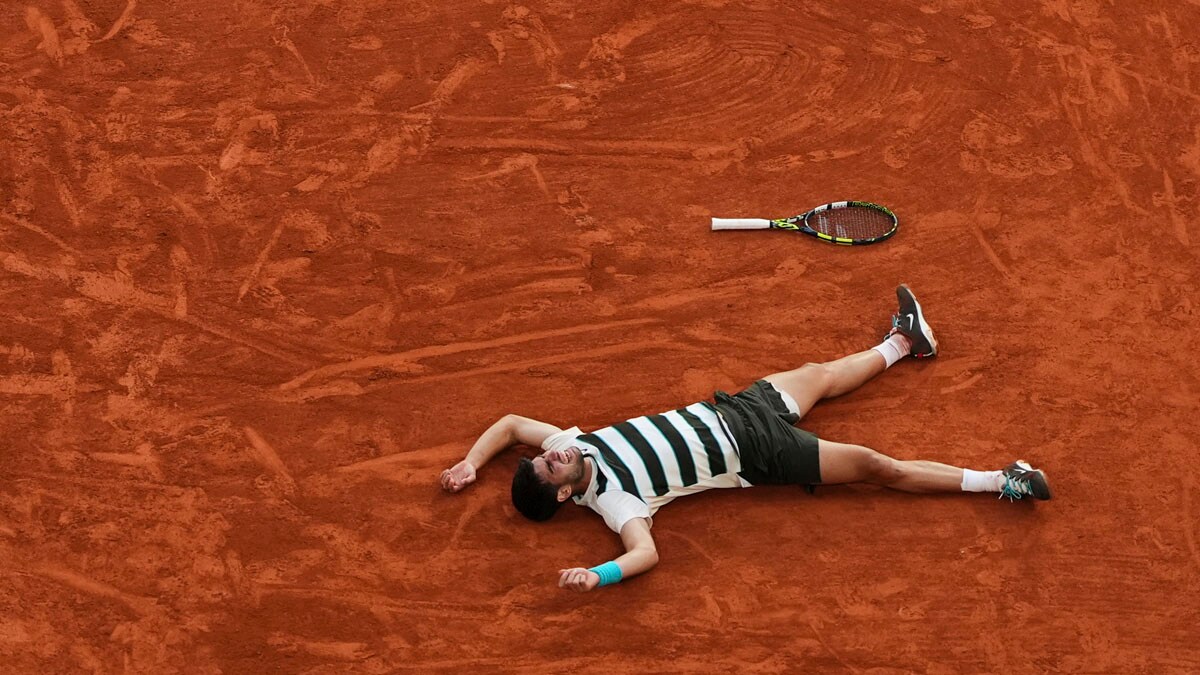Spain's Carlos Alcaraz celebrates after winning the final match of the French Tennis Open against Italy's Jannik Sinner at the Roland-Garros stadium in Paris, Sunday, June 8, 2025. (AP Photo/Lindsey Wasson)
