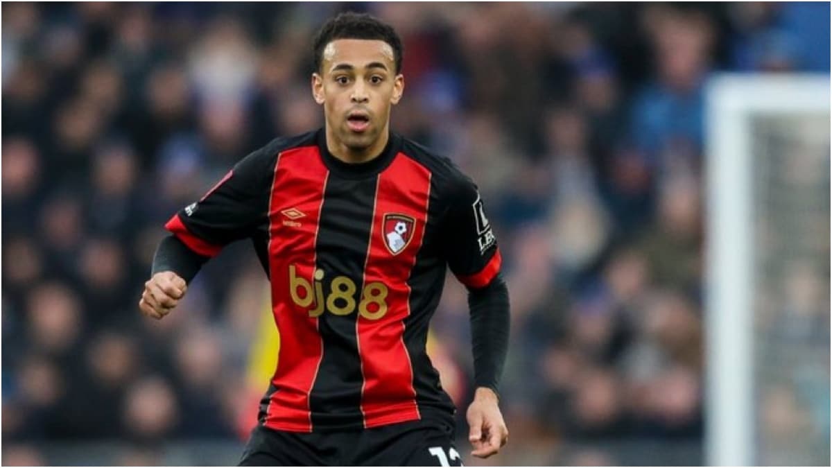 Manchester United vs Chelsea on the cards for affordable CDM Tyler ...