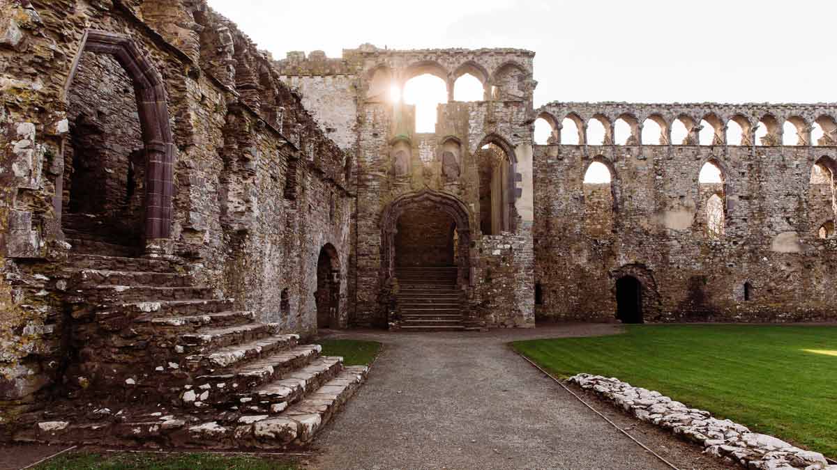 Bishop's Palace, St David's | Visit Wales/Naomi Llewellyn