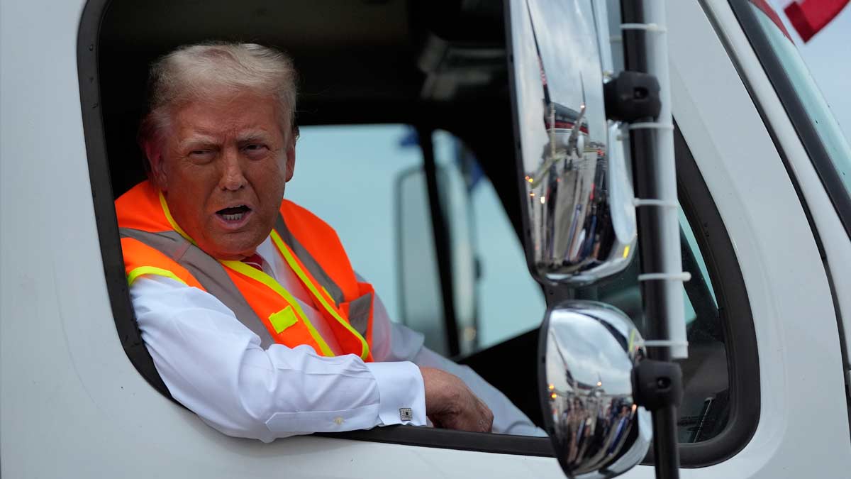 trump-garbage-truck-ap