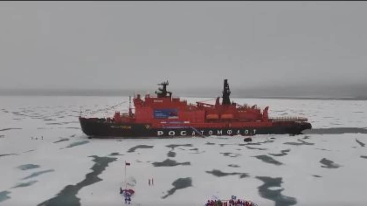International students explore Arctic on Russian nuclear-powered icebreaker | X 
