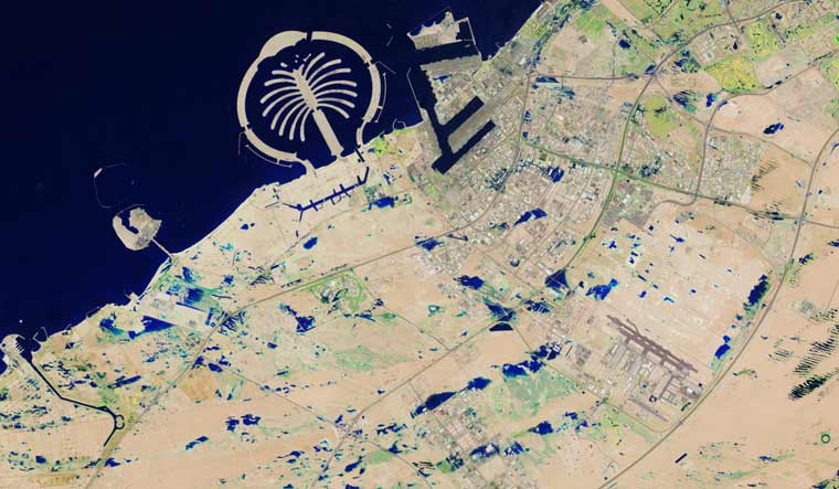 Before and after pictures from NASA show the impact of Dubai floods ...
