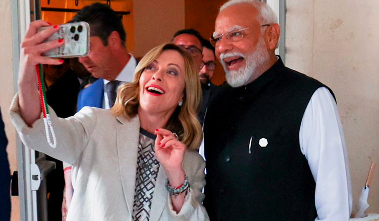 PM Modi and Meloni at G7 summit