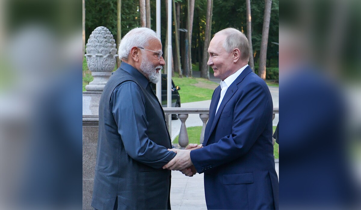 Modi Moscow PM Modi meets Putin for private dinner at Presidential Palace - The Week