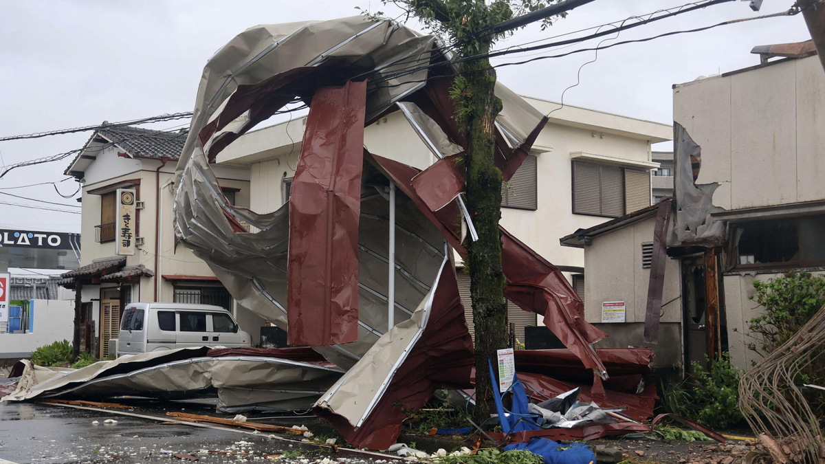 Typhoon Shanshan hits Japan