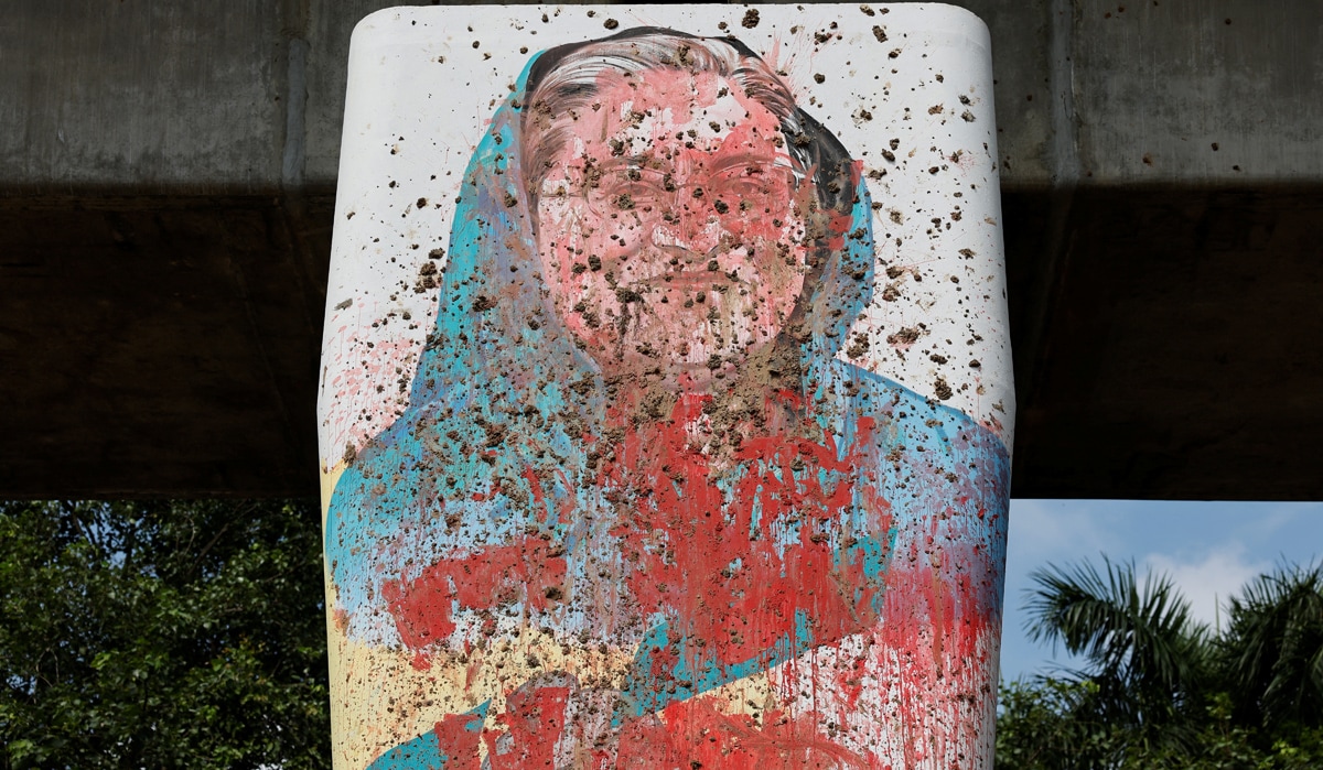 Sheikh-hasina-mural-vandalised-reuters