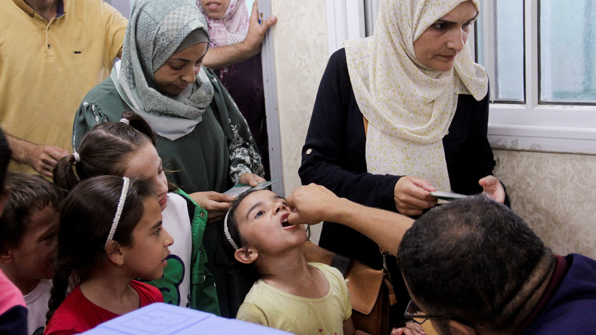 Polio vaccination suspension in Afghanistan 