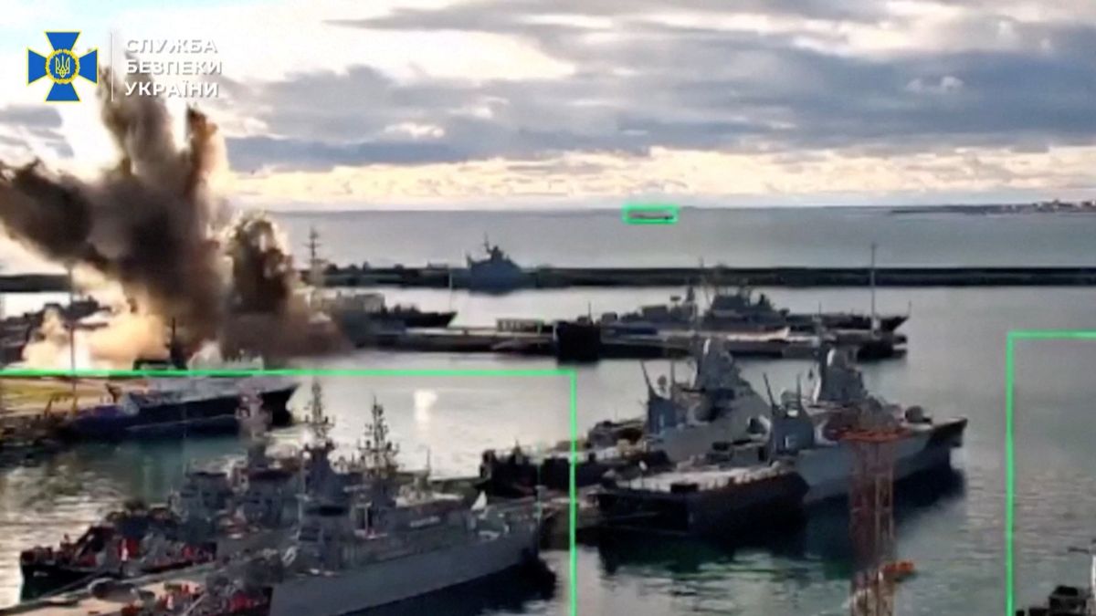 strike-on-a-russian-submarine-at-a-port-facility-in-novorossiysk-krasnodar-region-russia - 1