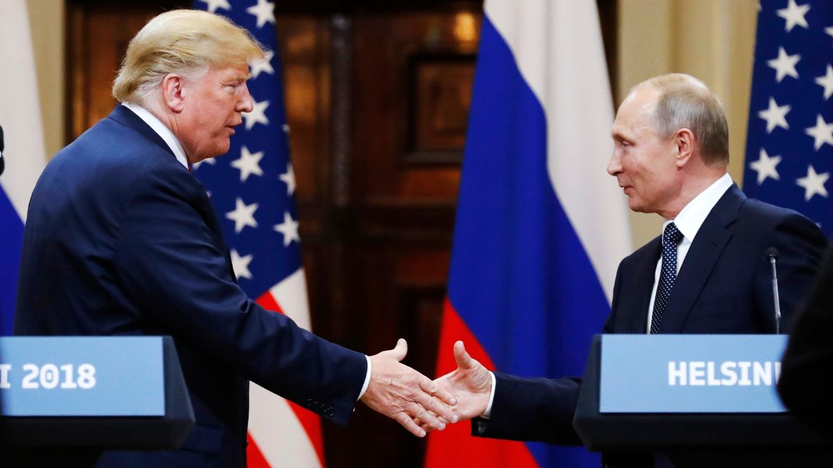 Donald Trump and Vladimir Putin (file photo) | AP