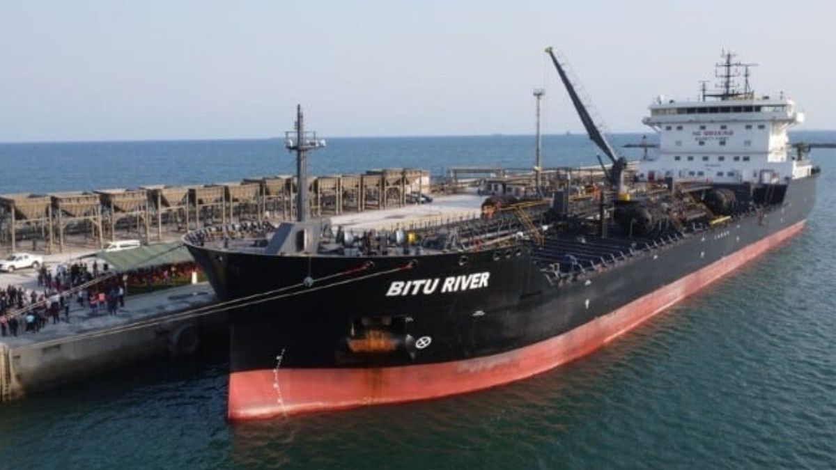 Bitumen tanker BITU River 