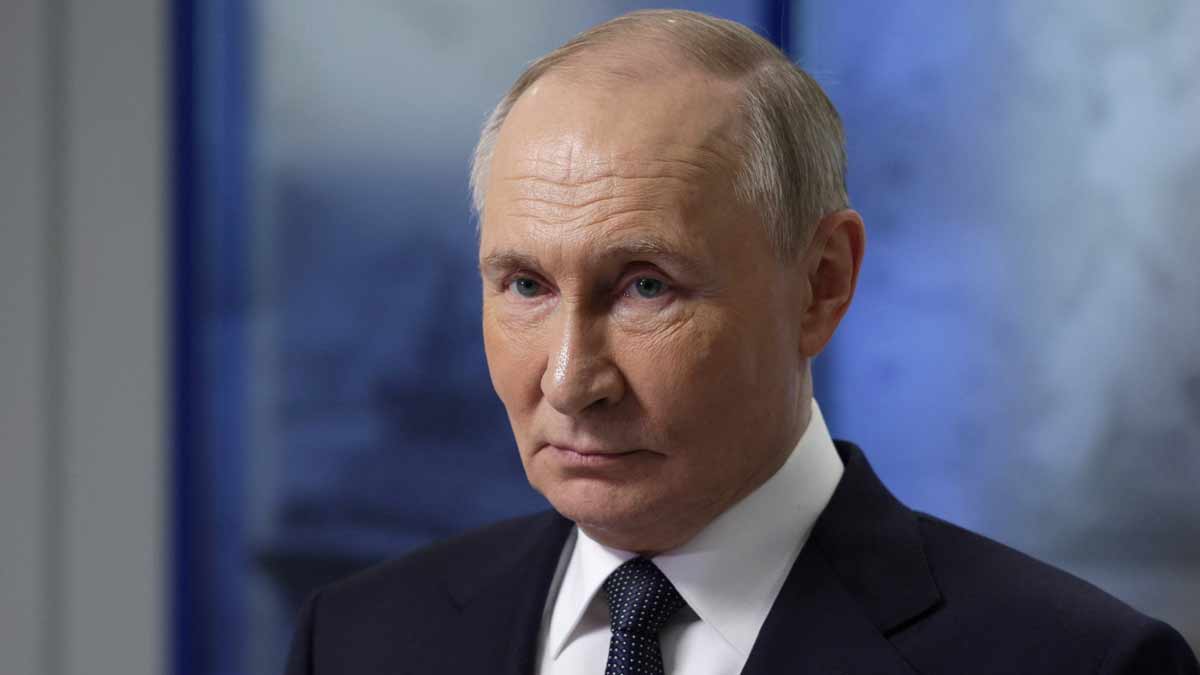 Russian President Vladimir Putin visits the Atomflot enterprise, which oversees icebreaker projects, in Murmansk, Russia | Reuters