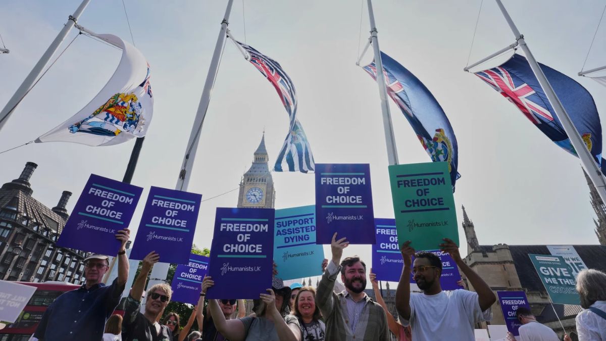 UK Parliament Passes Historic Assisted Dying Bill After Narrow Vote 4 Euthanasia in the UK: Why did new Bill take three hours to be narrowly passed for further approval?- The Week