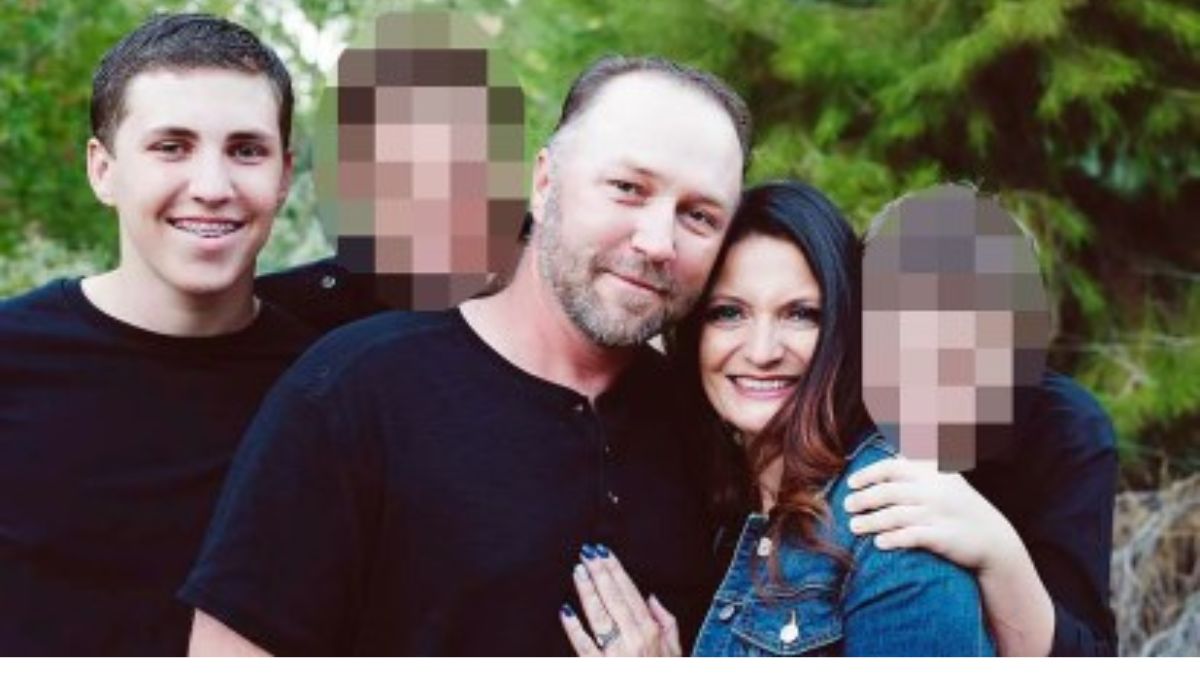 Tyler Robinson with parents Matt Robinson and Amber Jones Robinson