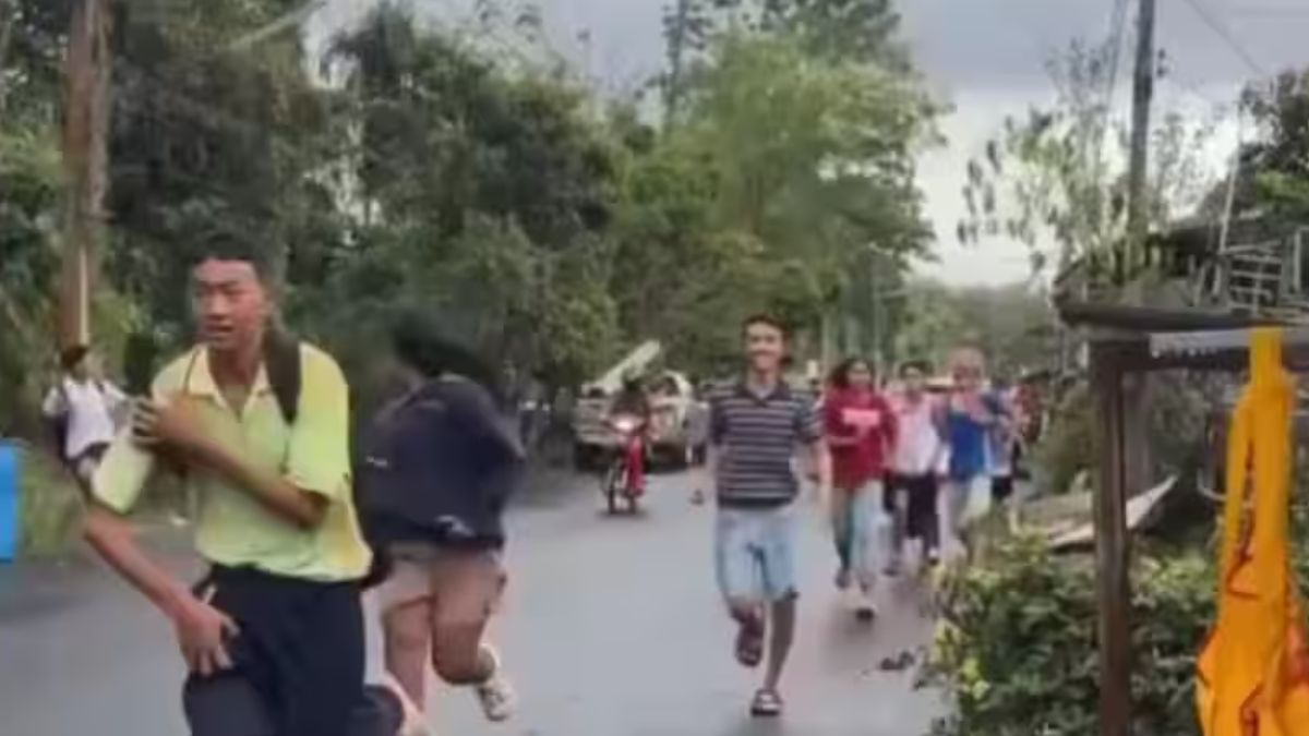 Students flee amid shooting at school at Patong Prathan Khiriwat School in Hat Yai district of Songkhla province, Thailand | X