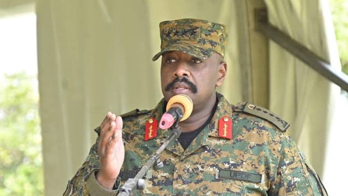 Muhoozi-Kainerugaba - 1